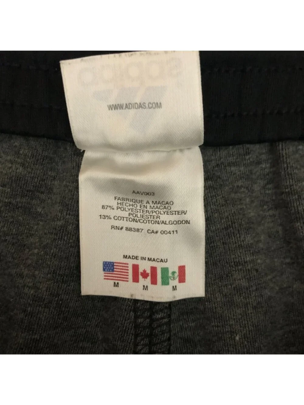 Adidas Mens Medium Black Fleece Athletic Shorts Early Y2K Logo Pockets HEMMED